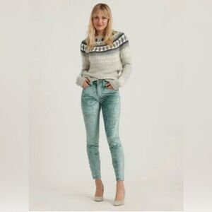 NWT Lucky Brand Mid-Rise 8/29 Ava Crushed Velvet Skinny Jean Antarctica Sea Foam
